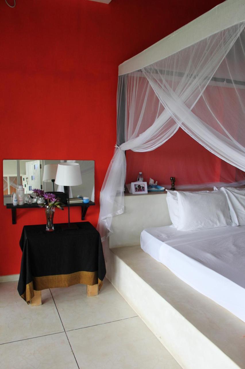 Madampe House 3 Bedroom Villa With Pool For#7 Ambalangoda  Exteriör bild